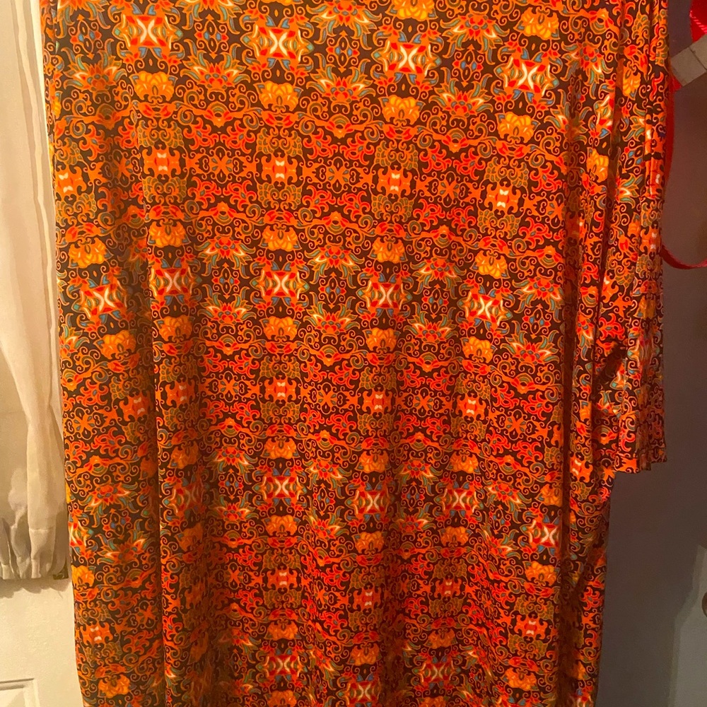 Brand new Lularoe Irma size xl